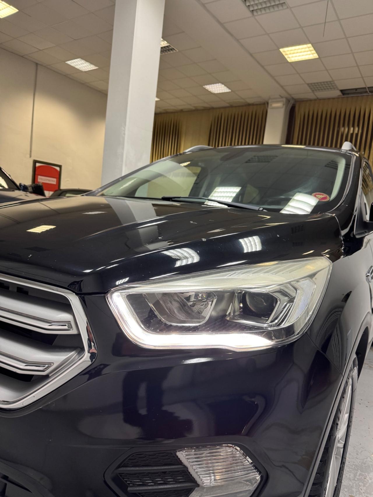 Ford Kuga 1.5 TDCI 120 CV S&S 2WD ST-Line