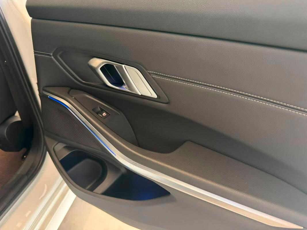 BMW Serie 3 Touring 320d mhev 48V Sport auto