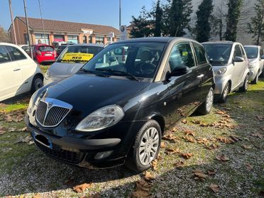 Lancia Ypsilon 1.2 Oro Bianco