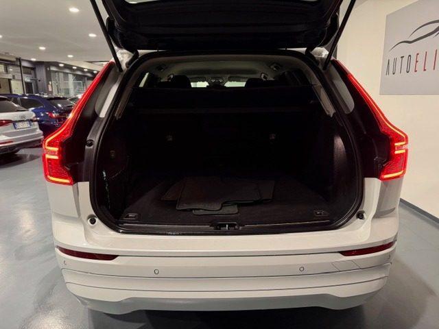 VOLVO XC60 B4 (d) automatico Mhev 197CV Momentum