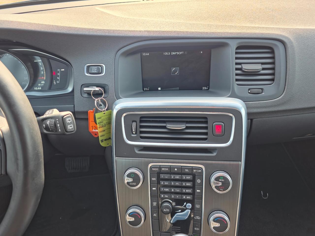 Volvo V60 Cross Country CV-150 D3 Geartronic Summum 2016-E6 Automatico