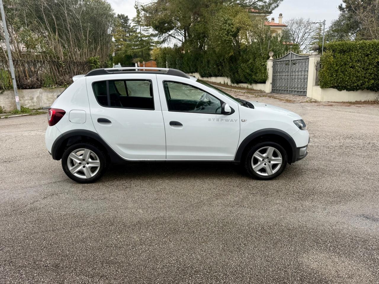 Dacia sandero stepway benzina NEOPATENTATI unipropr