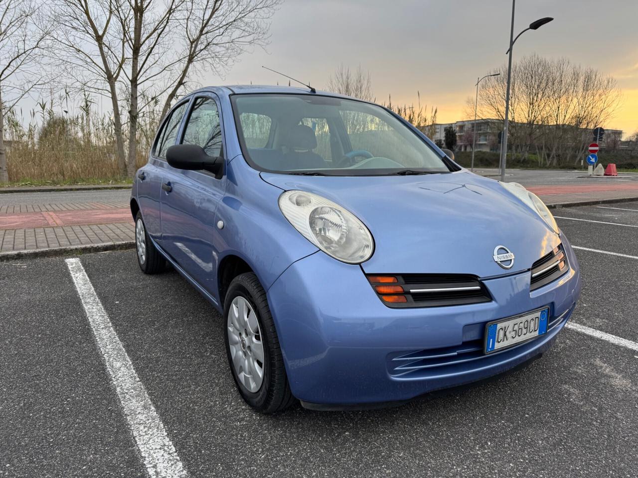 Nissan Micra 1.0 16V 5 porte Visia