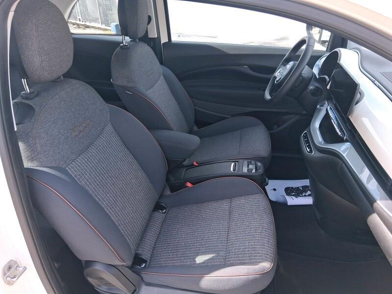 Fiat 500 500e Berlina 42 kWh Icon (575)