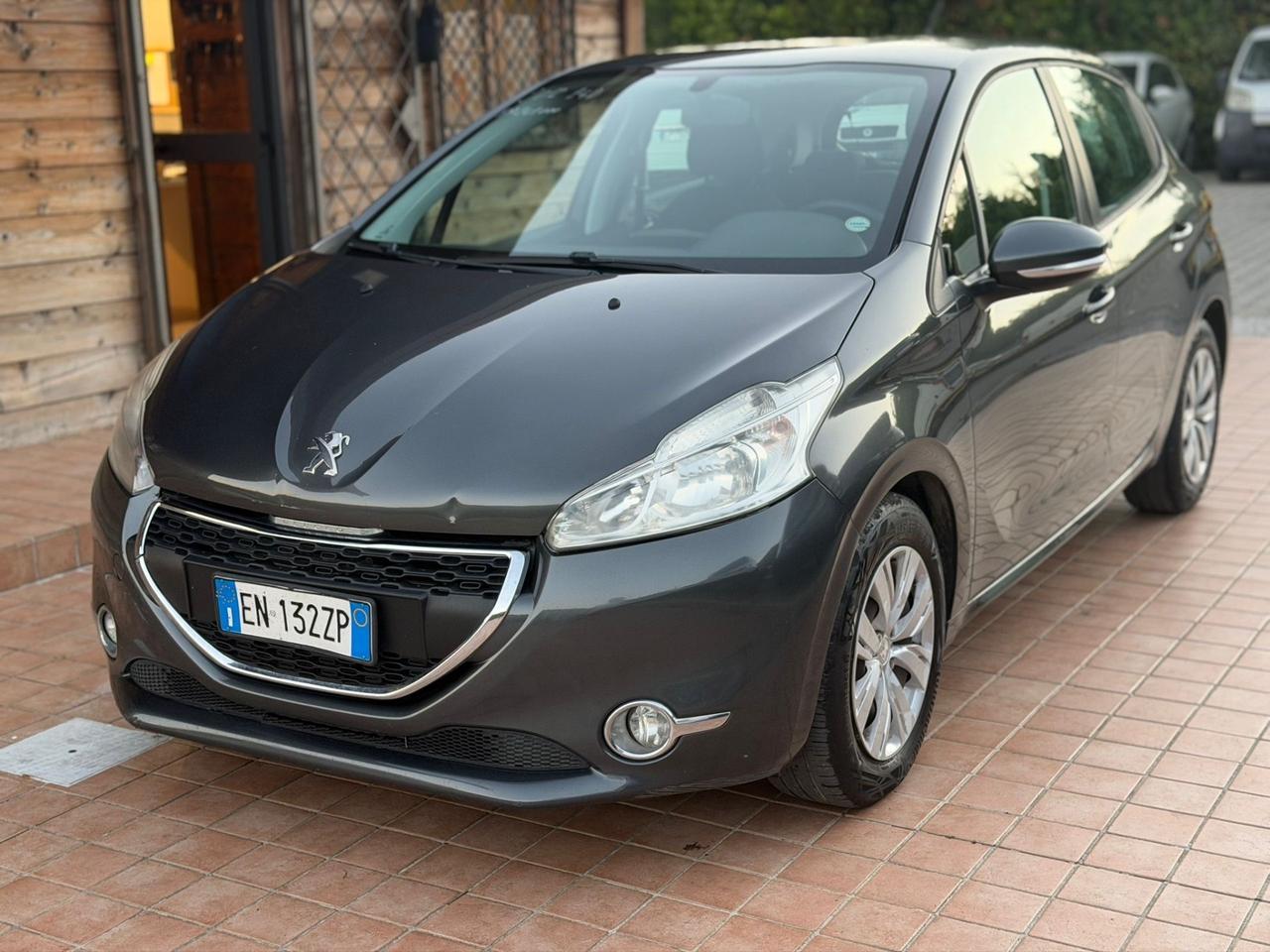 Peugeot 208 1.4 HDi 68 CV 5 porte Access