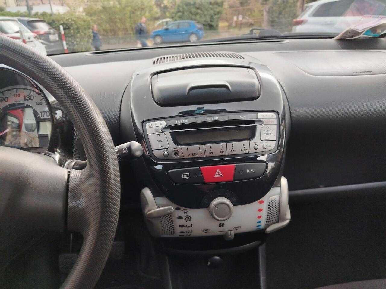 Toyota Aygo 1.0 12V VVT-i 5 porte Active Connect