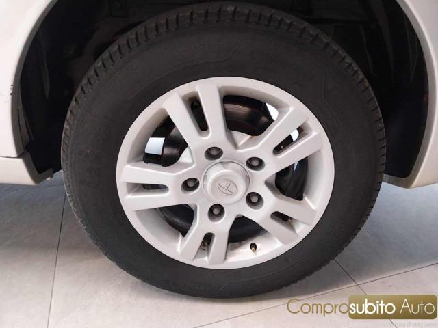 TATA Aria 7 posti