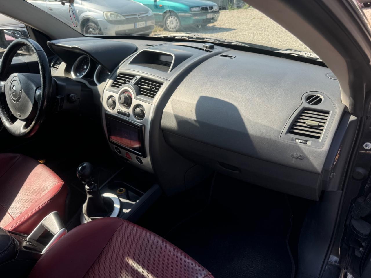 Renault Mégane C-C 1.9 dCi/130CV Luxe Dynamique
