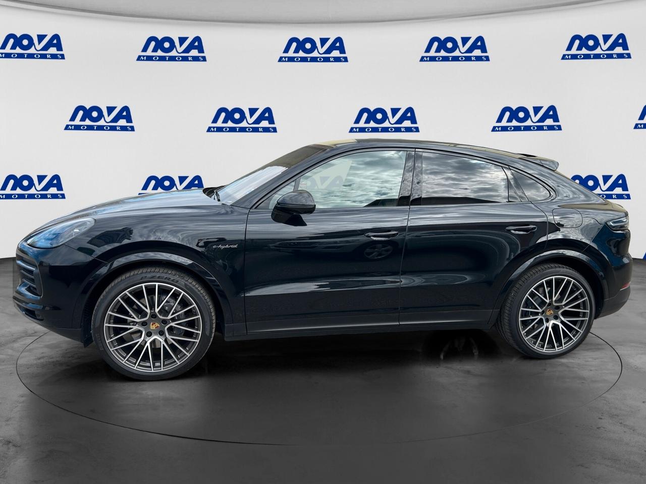 Porsche Cayenne Coupé 3.0 V6 E-Hybrid Platinum Edition