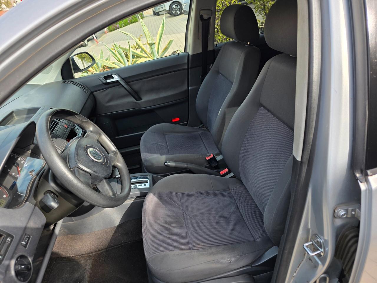 Volkswagen Polo 1.4/75CV 16V 5p. aut. Comfortline