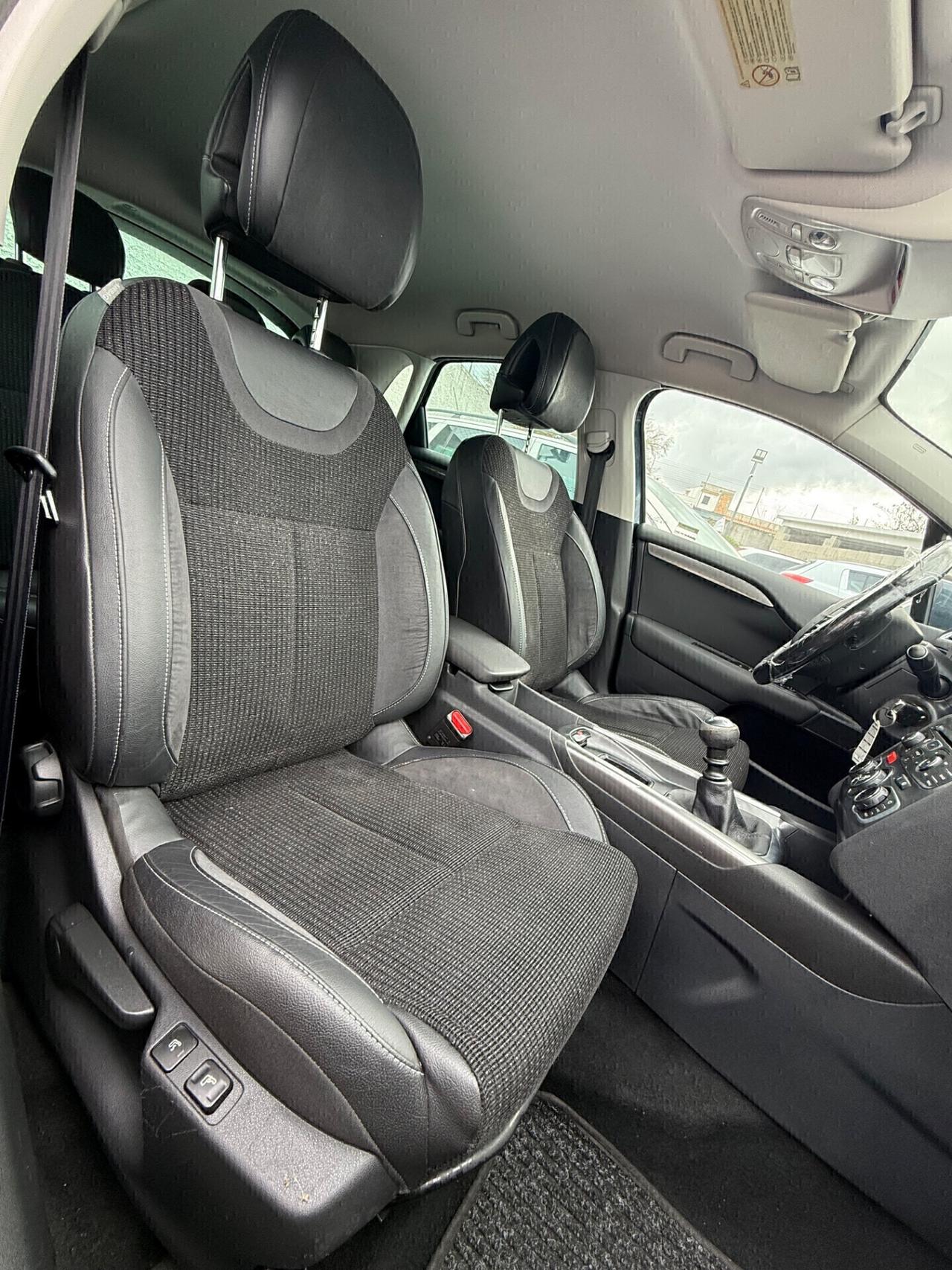 Citroen C4 1.6 e-HDi 110 airdream Exclusive,Climatronic,sensori di parcheggio,Pelle,ecc.