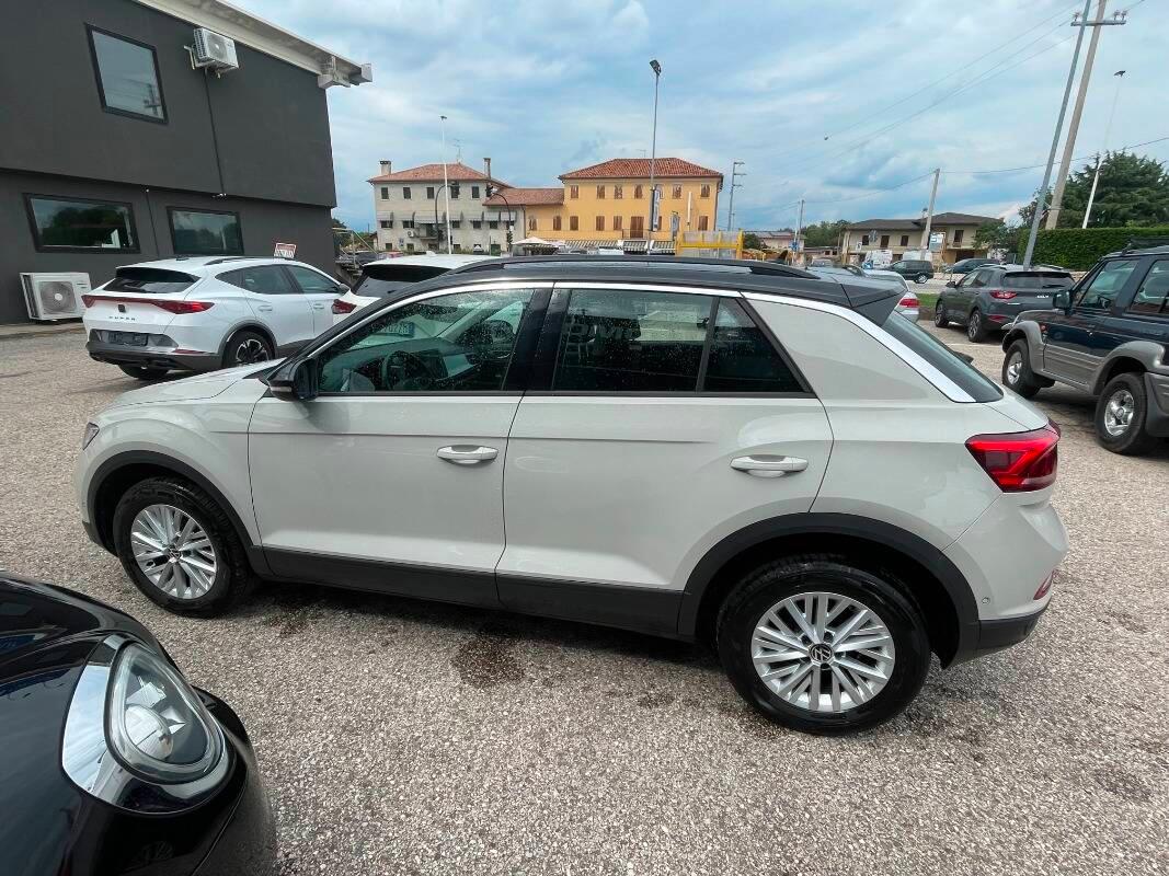 Volkswagen T-Roc 1.0 tsi Life 110cv LED VIRTUAL PDC