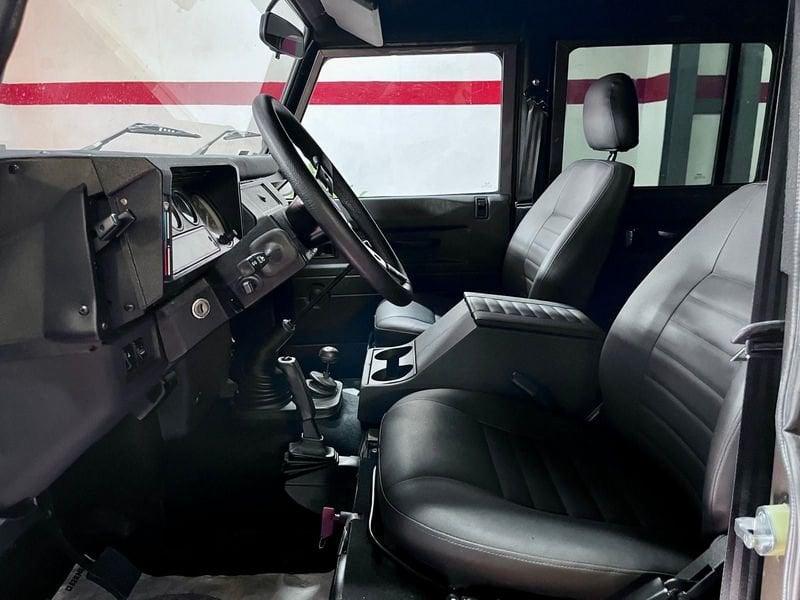 Land Rover Defender Defender 110 2.5 Tdi ASI 9 posti Station Wagon