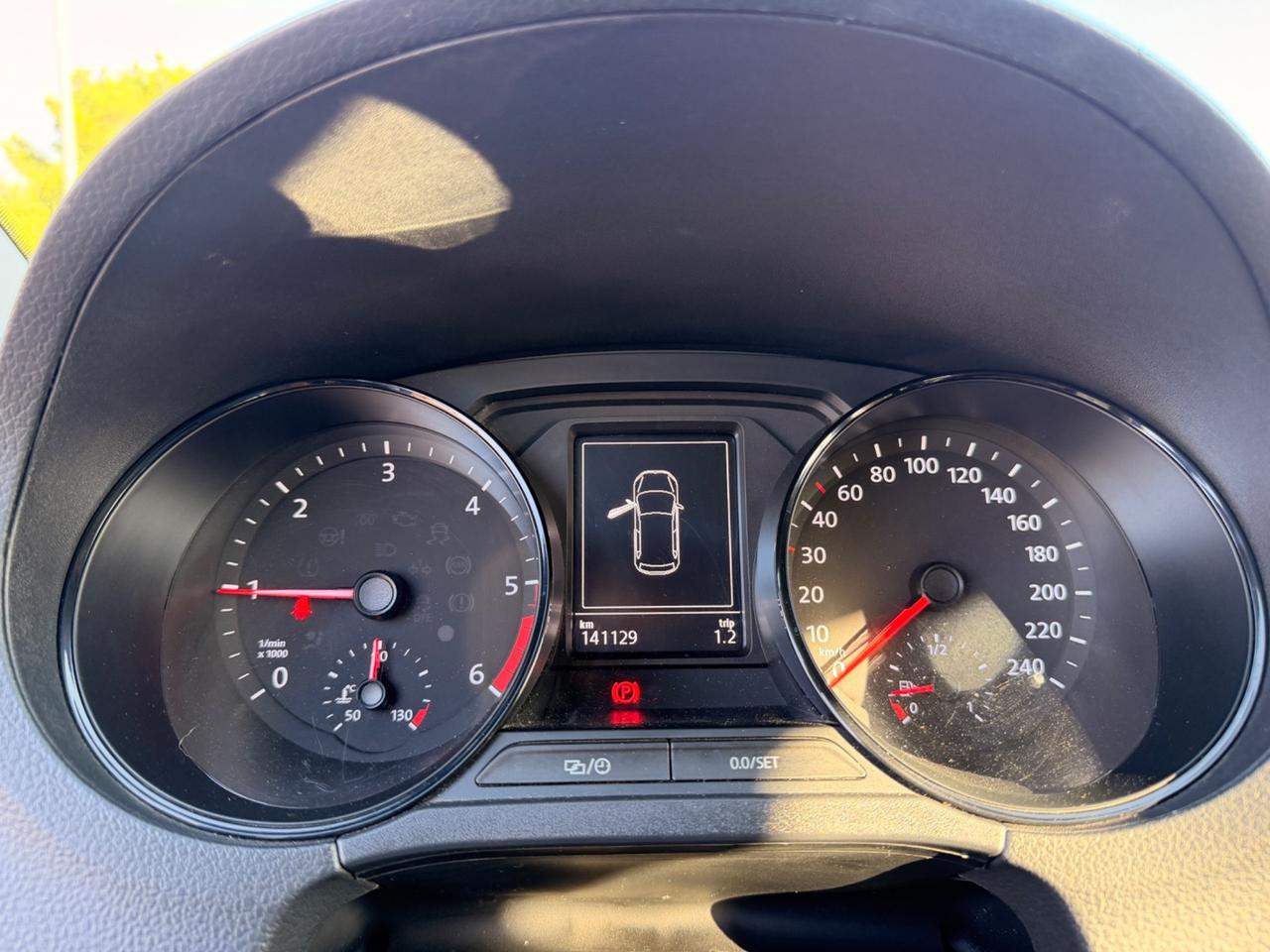 Volkswagen Polo Sport 1.4 TDI 75 cv-2016/NAVI/CLIMA