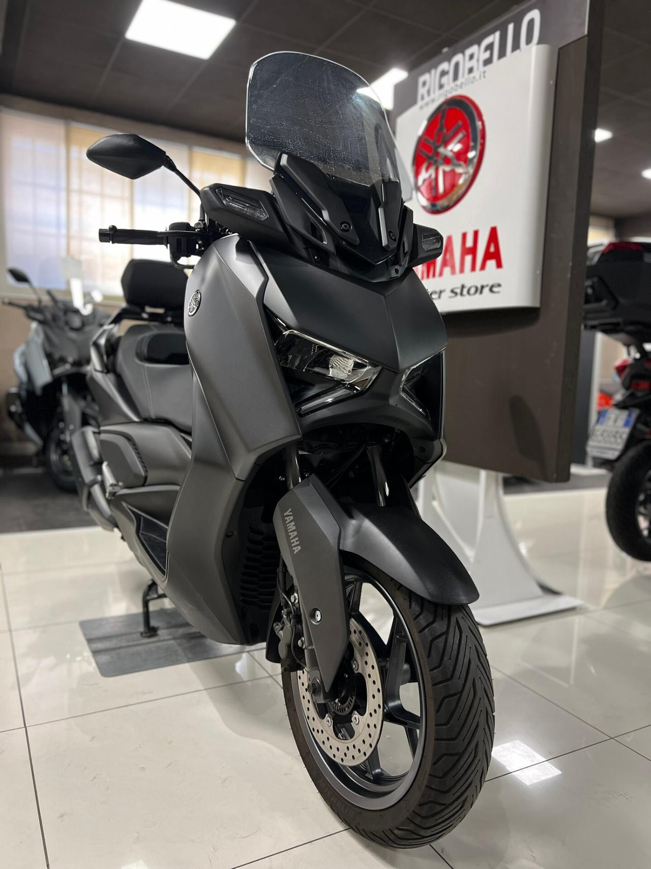 Yamaha X-Max 300