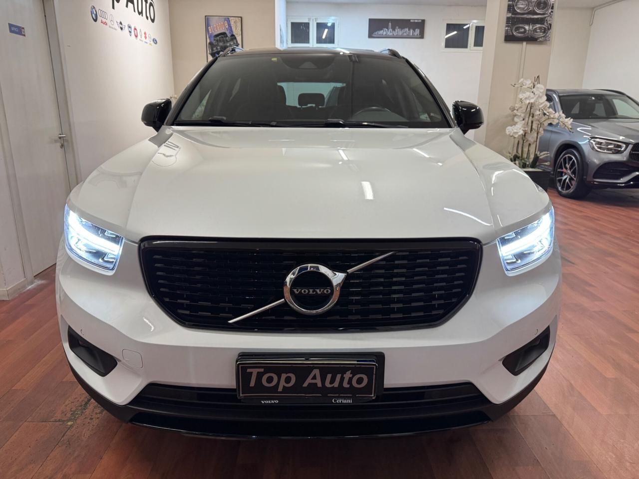 VOLVO XC40 XC 40 D3 GEARTRONIC R DESIGN / TETTO