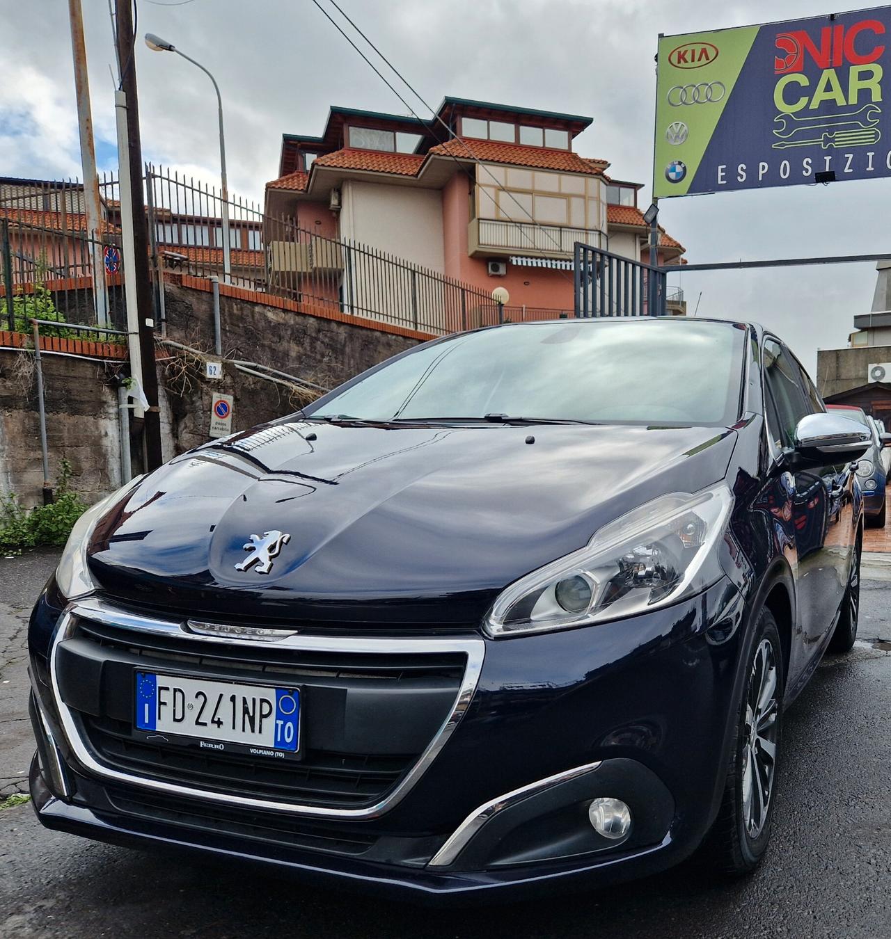 Peugeot 208 BlueHDi 100 5 porte Allure
