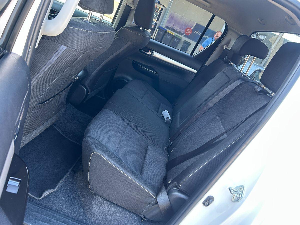 TOYOTA - Hilux 2.4 d-4d 4x4 EXECUTIVE TELECAMERA