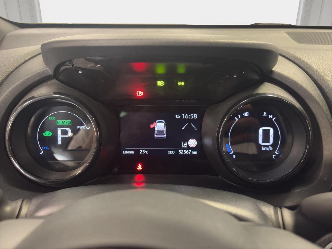Toyota Yaris 1.5h Lounge