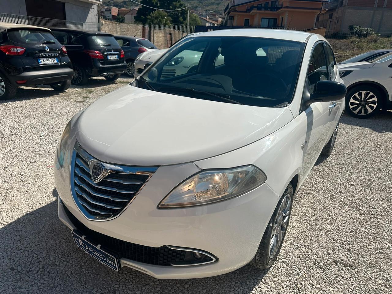 Lancia Ypsilon 1.2 69 CV 5 porte S&S Platinum