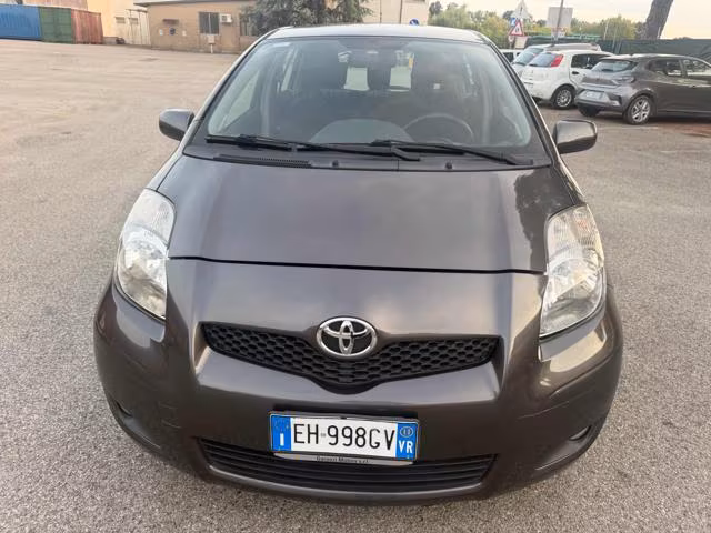 TOYOTA Yaris 1.4 D-4D DPF 5p Sol senza nessun lavoro da fare