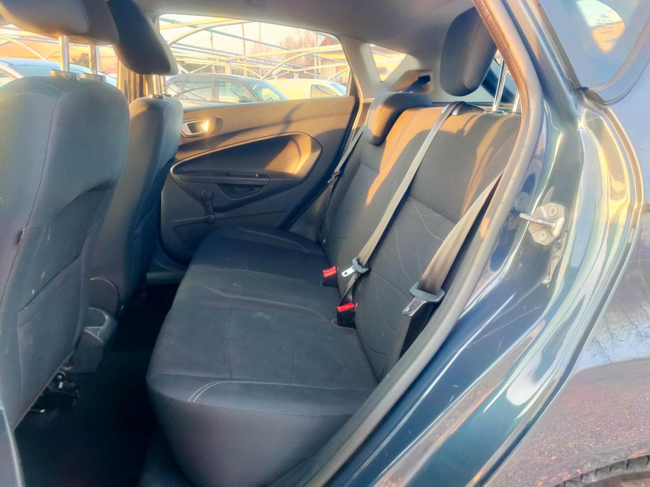 Ford Fiesta 1.5 TDCi 75CV 5 porte Business NEOPATENTATI