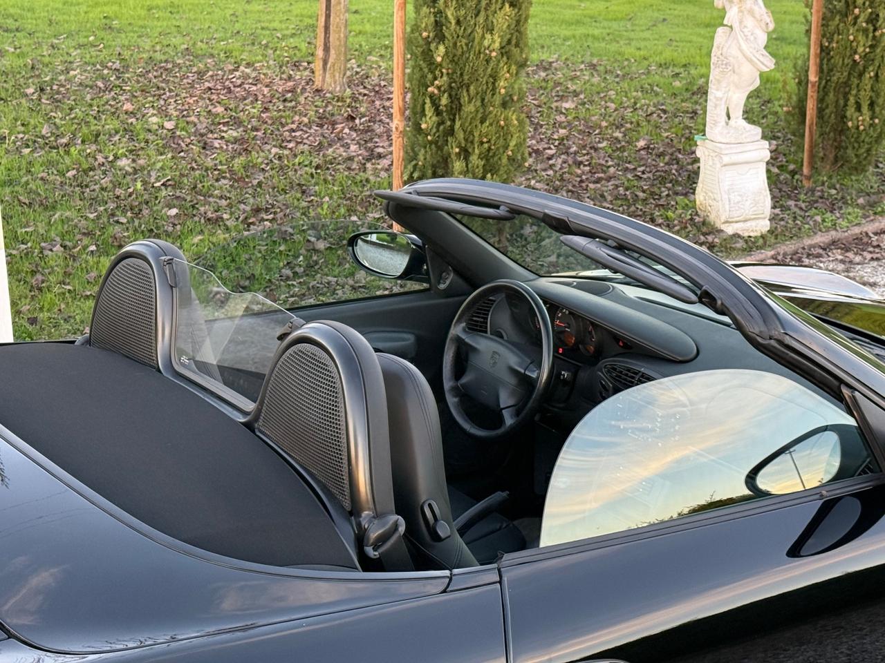 Porsche Boxster 2.5i 24V cat