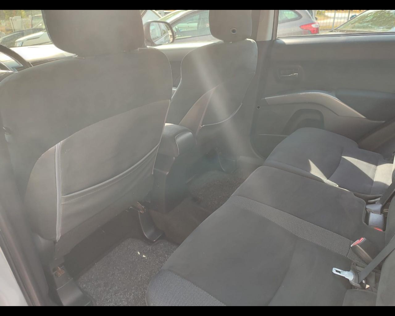 MITSUBISHI Outlander 2ª(07-10) - Outlander 2.0 DI-D Invite DPF