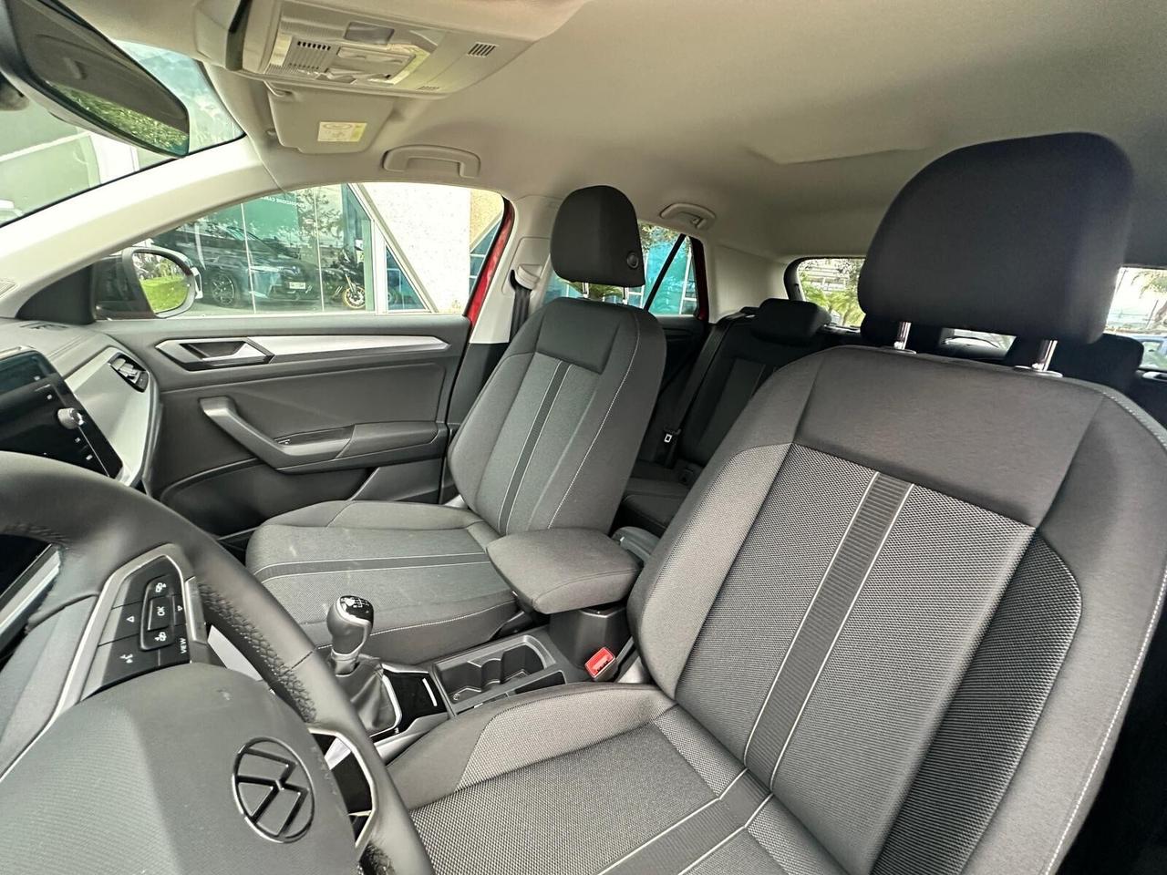 Volkswagen T-Roc 1.0 tsi 115cv possibilità noleggio no scoring