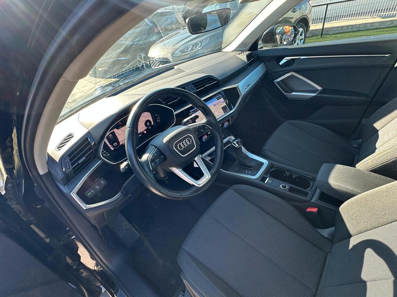 Audi Q3 2.0 TDI 150CV S tronic 200 SPORT-FARI FULL LED