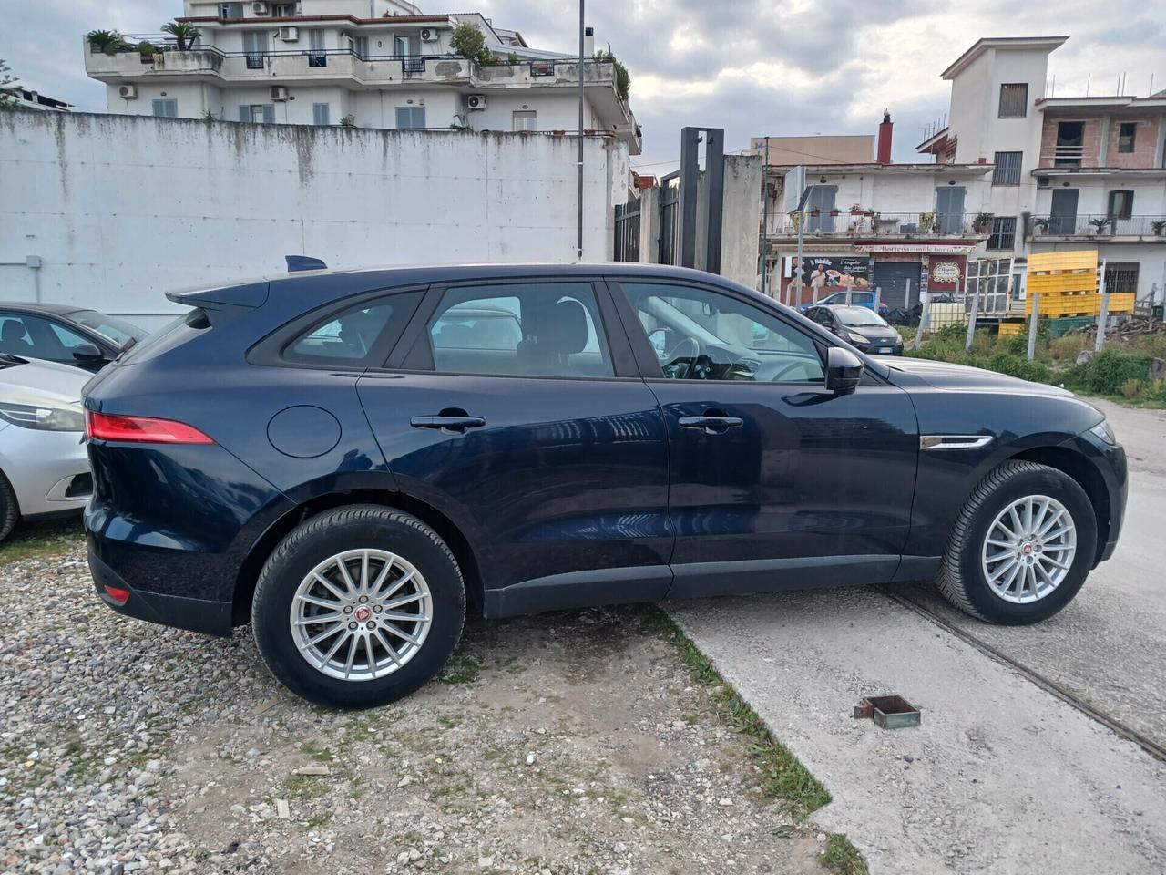 Jaguar F-Pace 2.0 D 240 CV AWD aut. Pure
