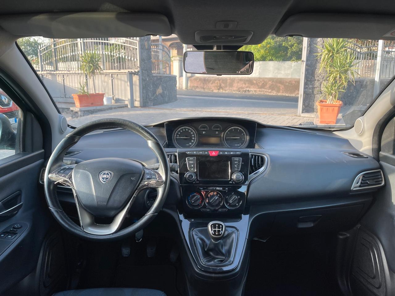 Lancia Ypsilon 1.3 MJT 95 CV S&S Platinum