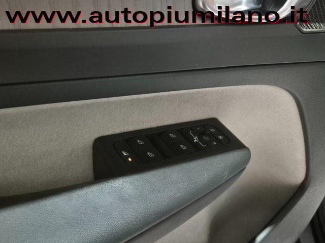 VOLVO XC40 D4 AWD Geartronic Inscription