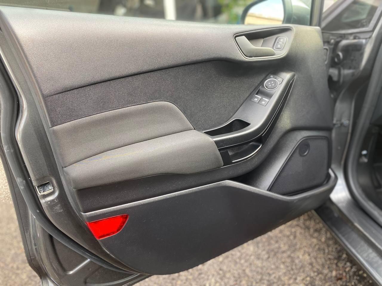 Ford Fiesta 1.1 75 CV 5 porte Connect