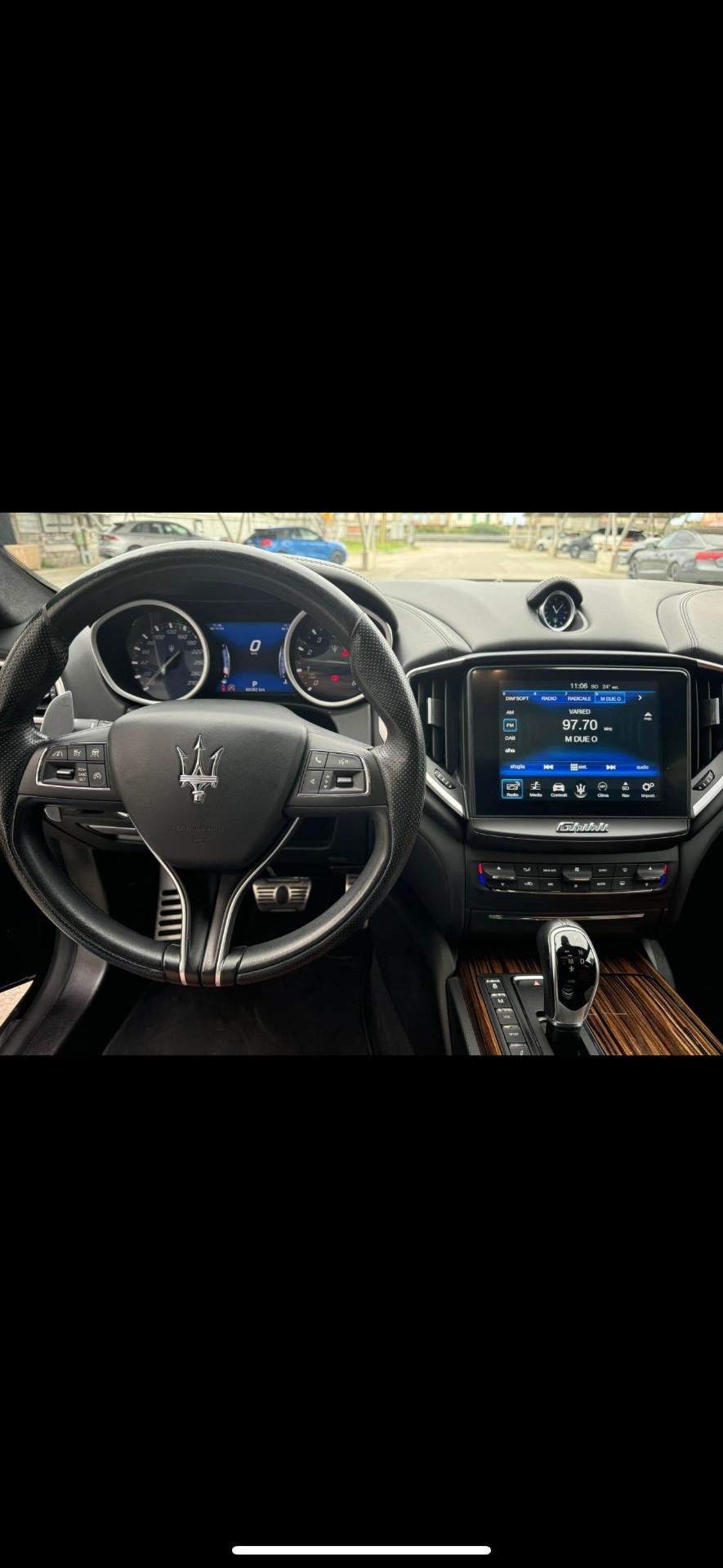 Maserati Ghibli V6 430 CV Q4 Gransport