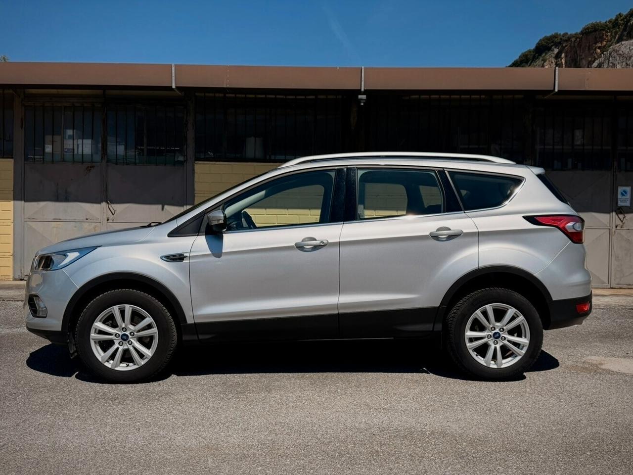 Ford Kuga 1.5 TDCI 120 CV S&S 2WD ST-Line Business
