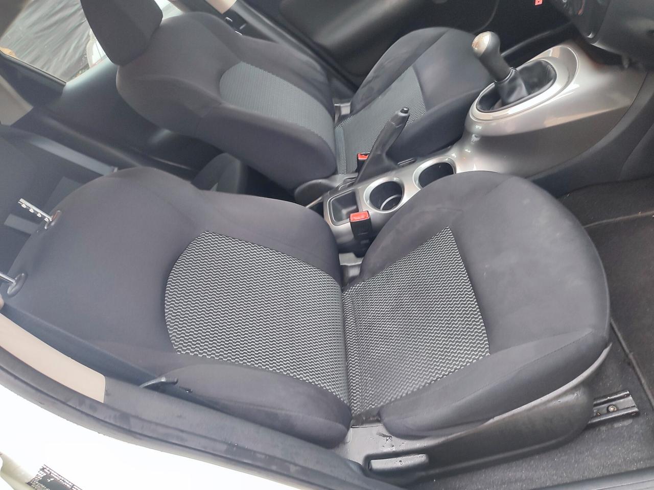 Nissan Juke 1.6 GPL Acenta