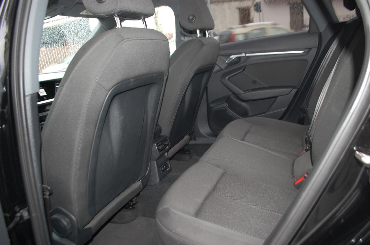 Audi A3 Sportback 35 2.0 tdi 150CV Business S-Tronic Uff Italy