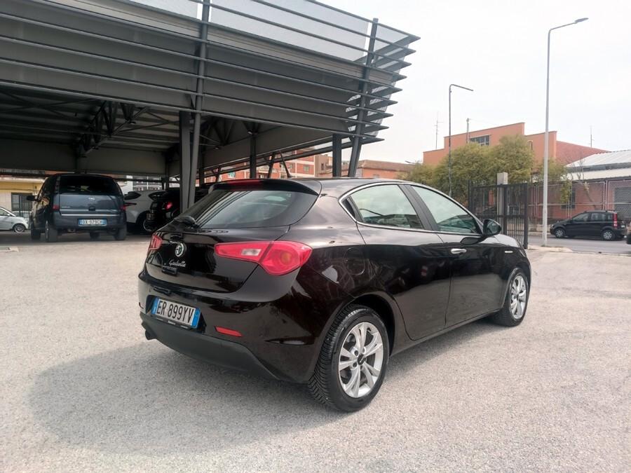 Alfa Romeo Giulietta 1.6 JTDm-2 105 CV Distinctive
