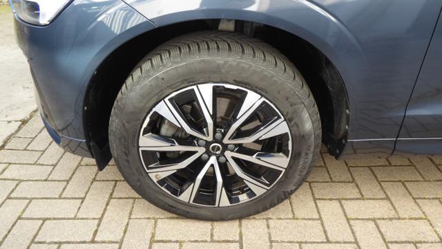 VOLVO XC60 B4 (d) AWD automatico Plus Dark
