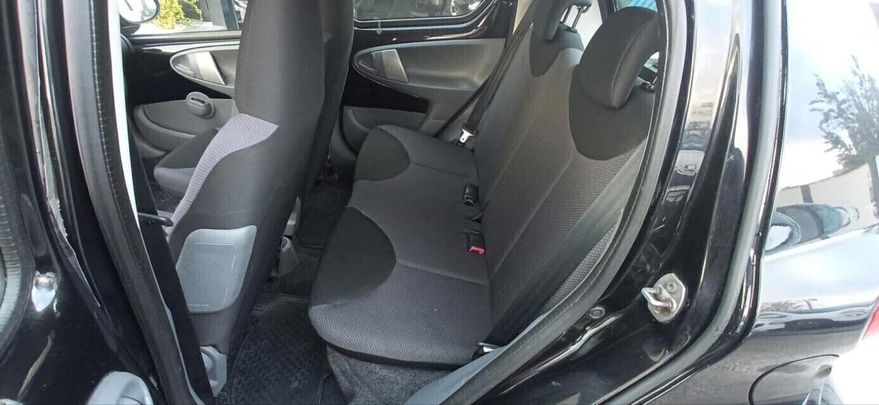 Toyota Aygo 1.0 CLIMA - LEGGI!