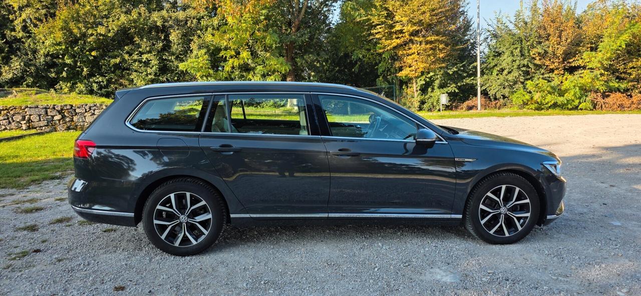 Passat 2.0 TDI 190 CV 4MOTION Executive IVA ESPOSTA