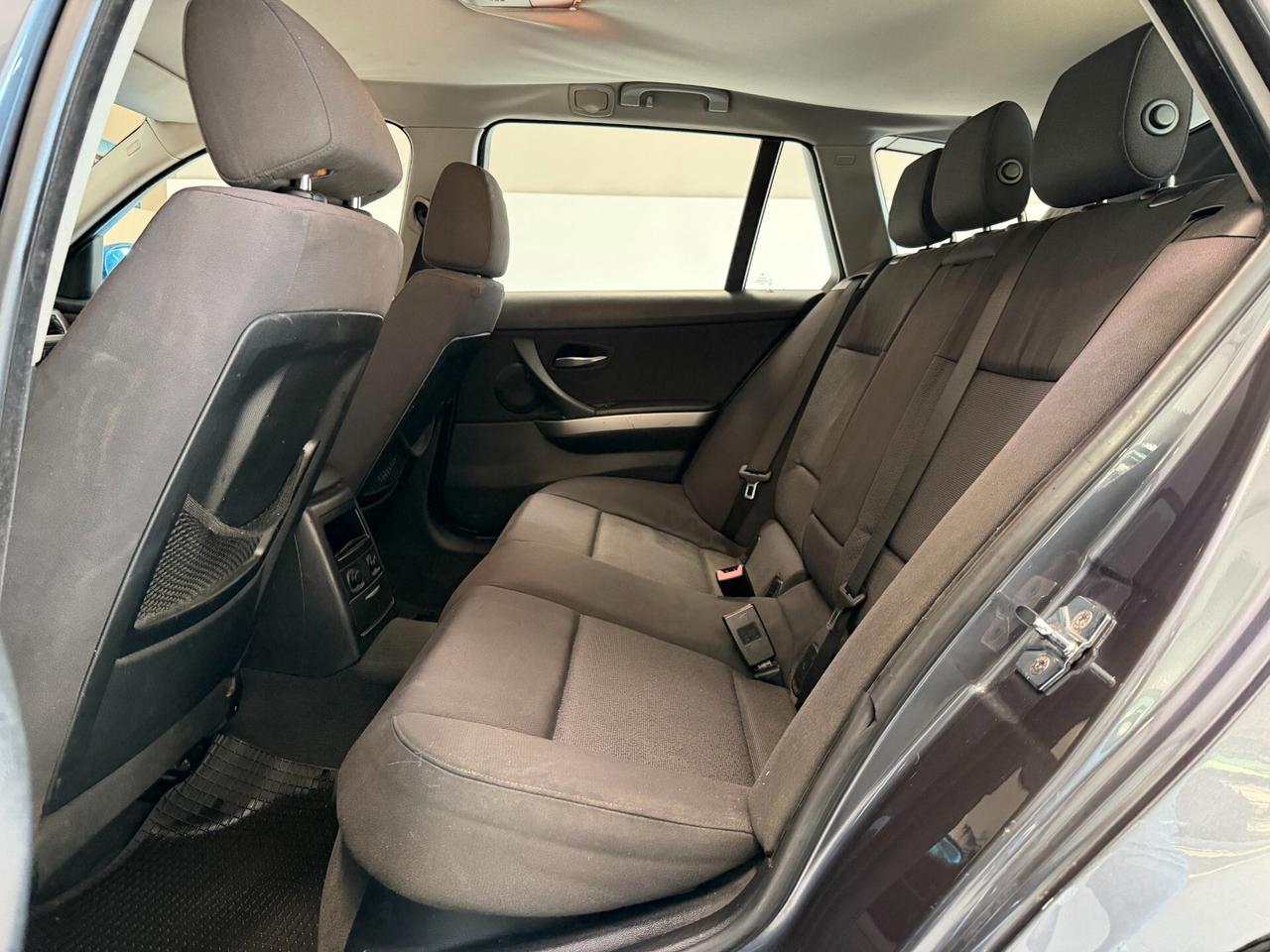 Bmw 318d 122CV Touring Attiva