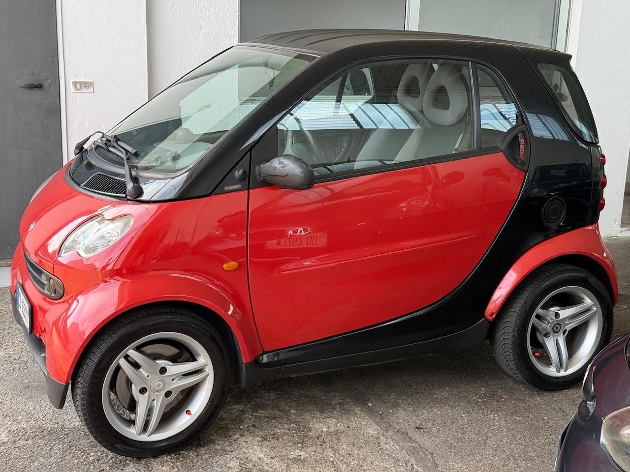 Smart ForTwo 700 coupé pure (37 kW)