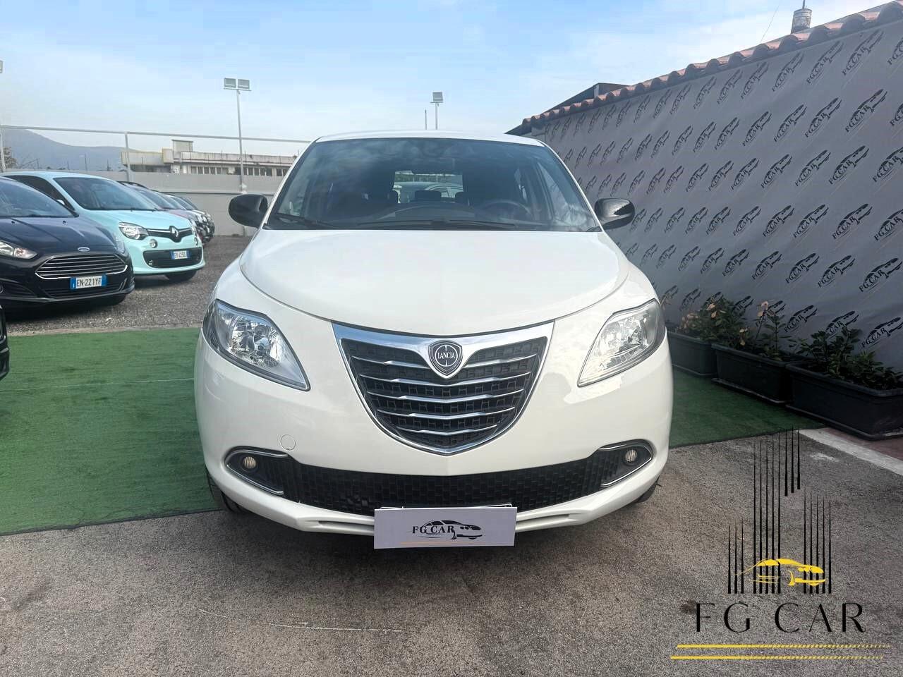 Lancia Ypsilon 0.9 TwinAir 85 CV 5 porte Metano Ecochic Gold 2014