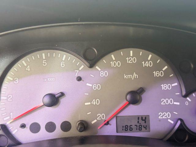FORD Focus 1.6i 16V cat SW Ghia