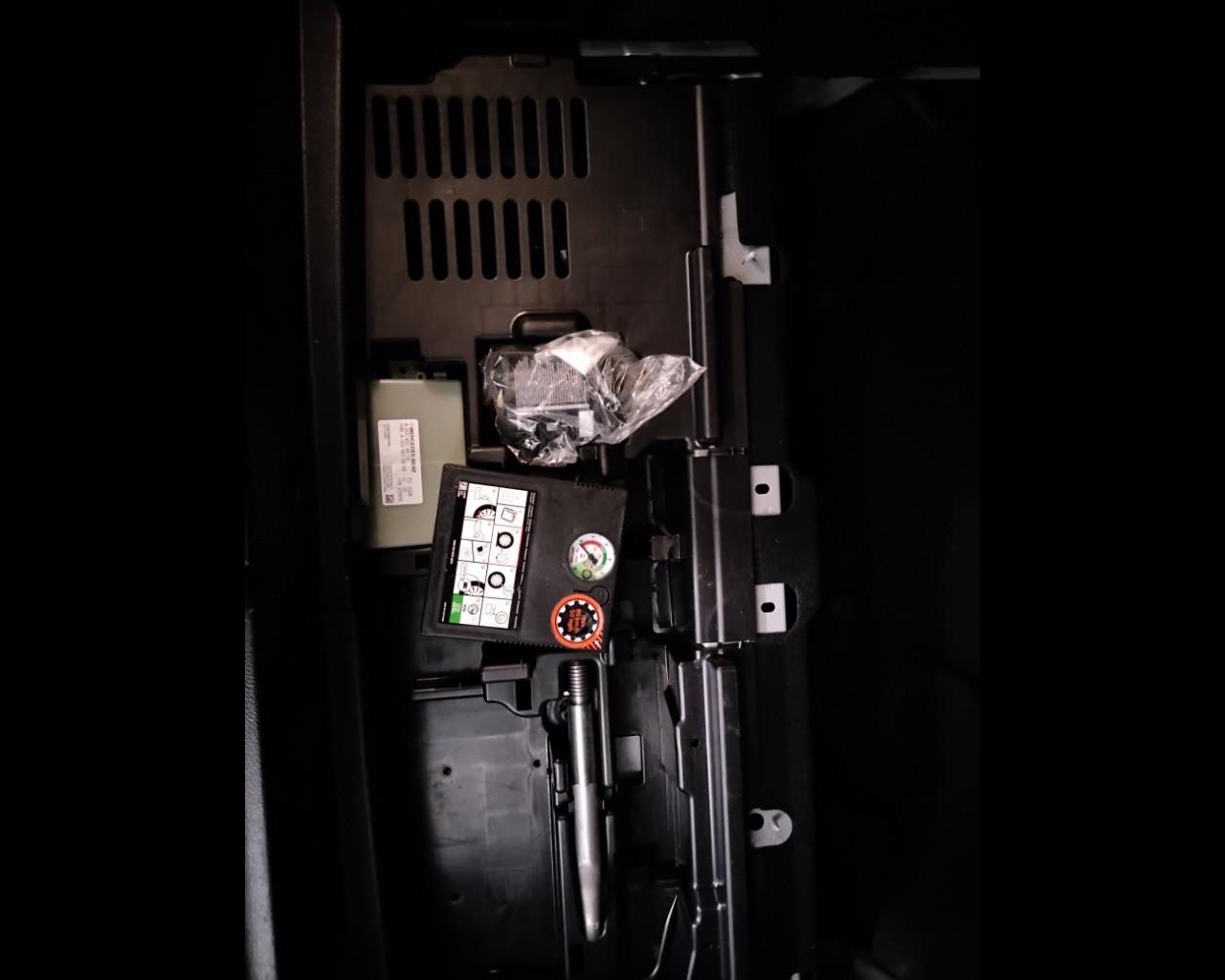 Mercedes-Benz GLB - X247 2023 - GLB 200 d Progressive Advanced Plus auto