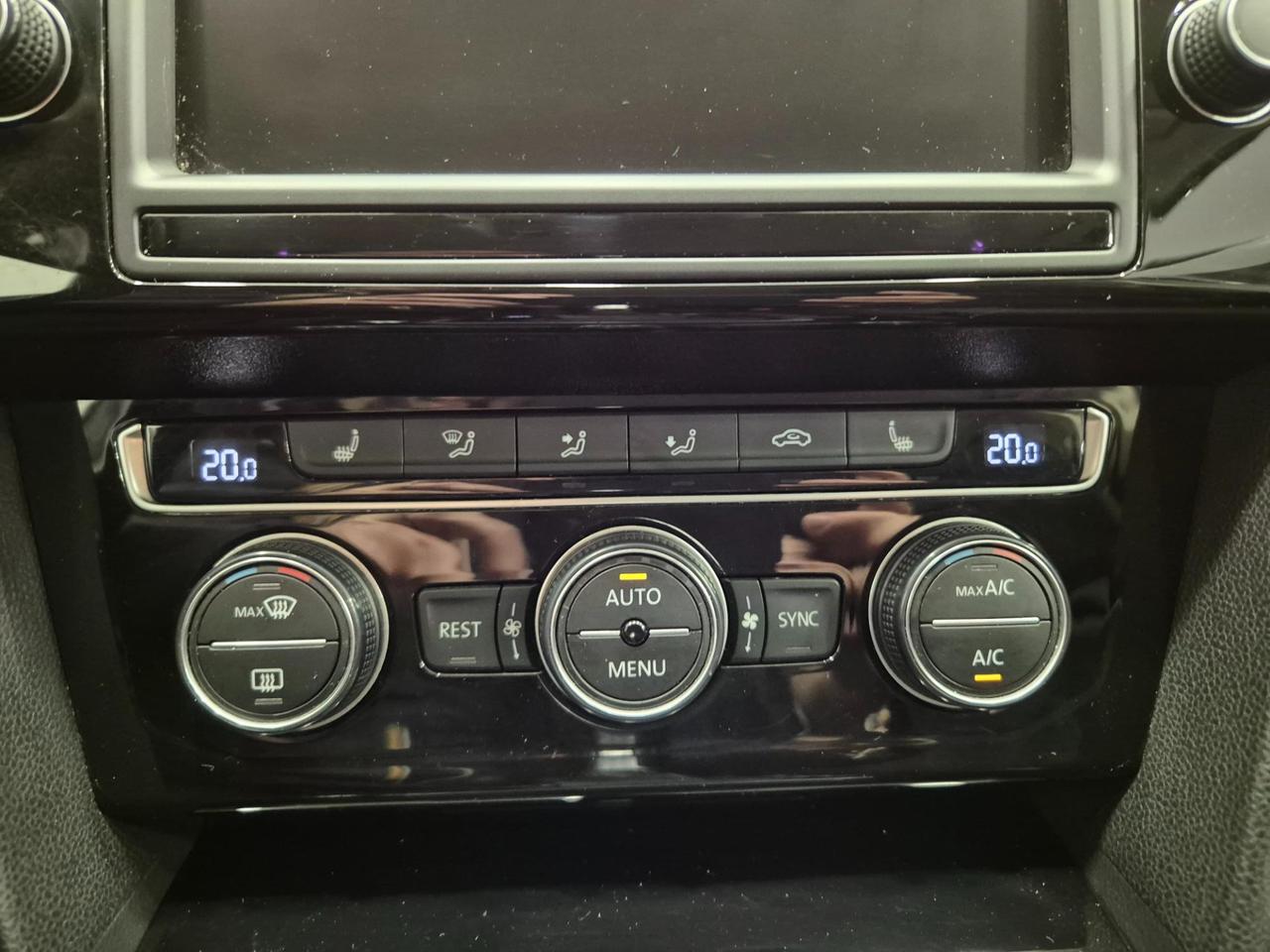 Volkswagen Passat Variant 2.0 tdi Highline 150cv dsg - ACC/Lim - Carplay - Sens. Park.