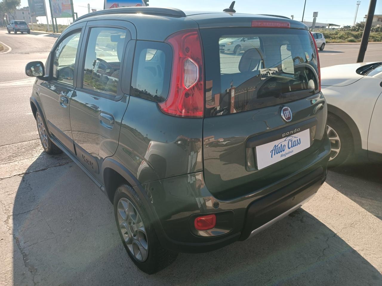 Fiat Panda 1.3 MJT 16V DPF 4x4 Climbing