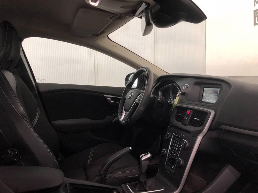 Volvo V40 2.0 D2 R-Design